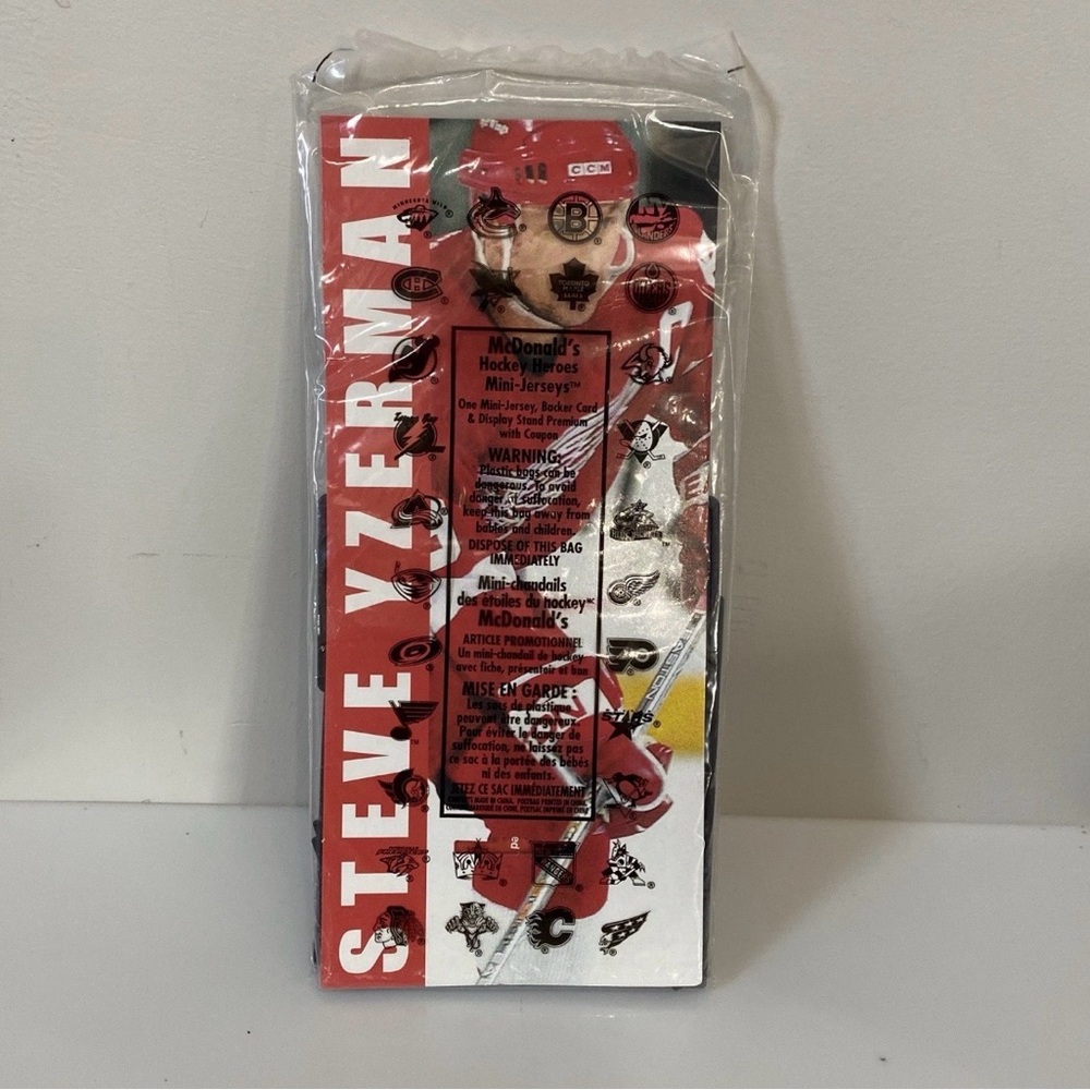 McDonald's Steve Yzerman Red White Hockey Figure Pack Detroit Red Wings. Sealed.